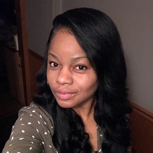 Meet your Posher, Carmelle